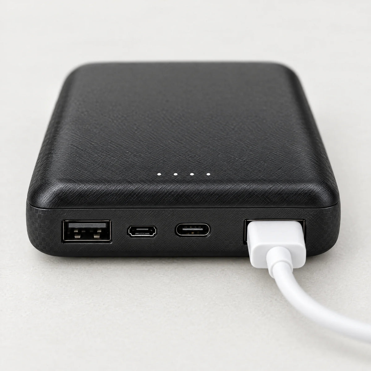 Złącza powerbanku: USB-A, Micro-USB, USB-C i USB-A